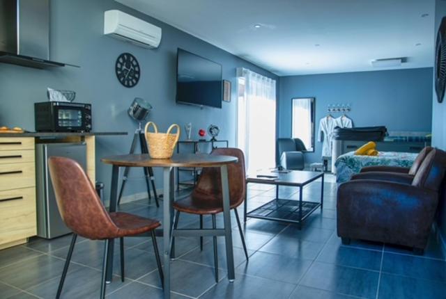 Love Room - La Parenthese Saint-Bauzille-de-la-Sylve 外观 照片